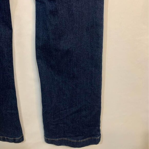WOMAN’S high rise boots cut jeans with stretch. Size 11. Gorgeous wash. - Picture 9 of 10